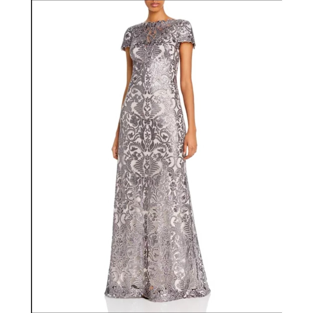 Tadashi Shoji Odette Off Shoulder Sequin Mesh Column Gown Size 4 Silver MOB Gala
